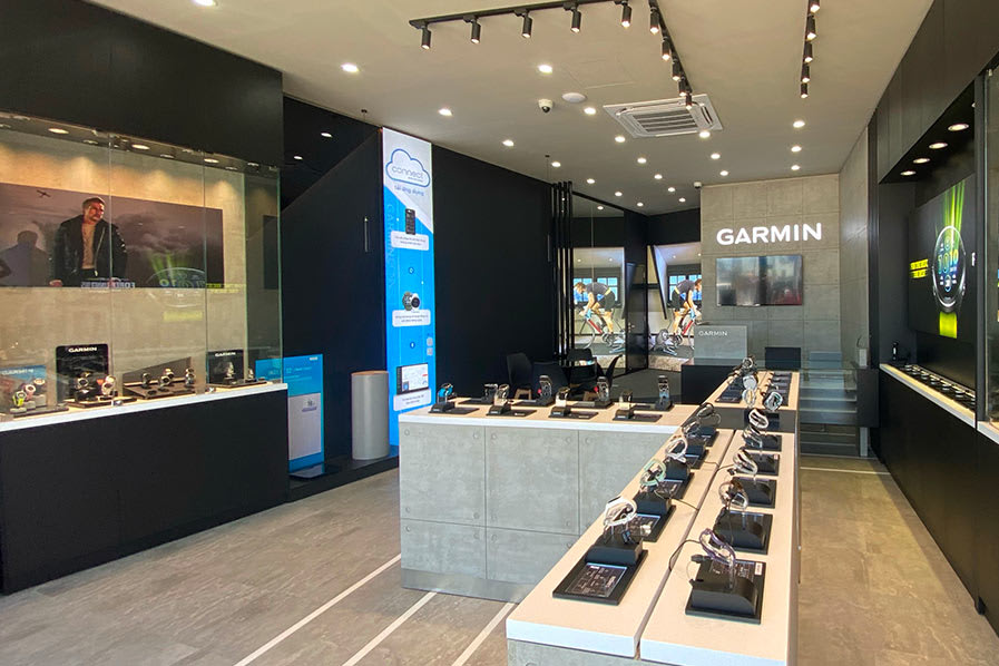 Garmin brand shop hot sale