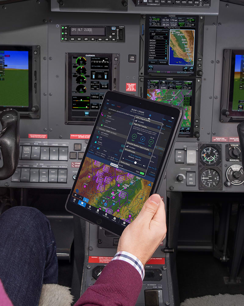 How to wirelessly update panel avionics with Garmin Database