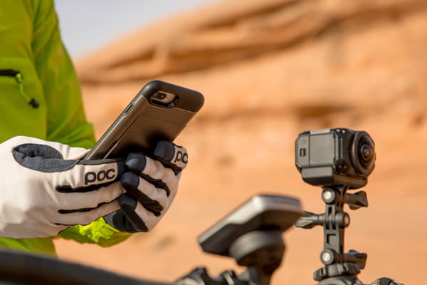 Garmin Virb 360 - La caméra sportive qui filme à 360 degrés » ,  le site suisse de l'information moto