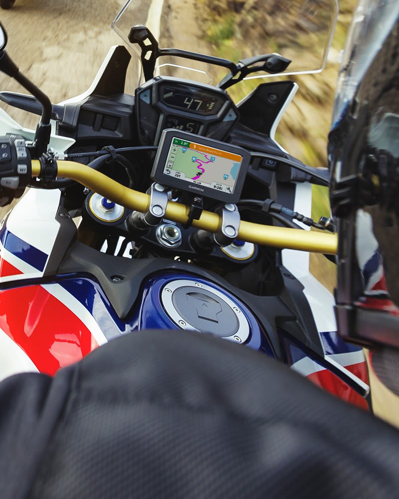 Garmin zumo 396 LMT-S, GPS para motocicleta con pantalla de 4.3 pulgadas,  diseño resistente para clima duro, tráfico en vivo y clima