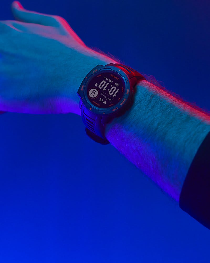 Garmin Instinct -  klockor från välkända varumärken