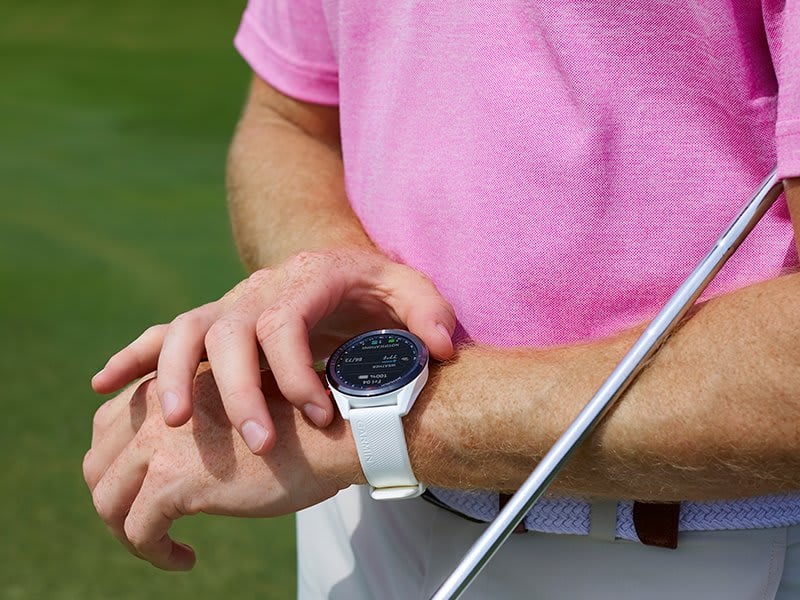 Garmin Approach® S62 Bundle | Golf Watch and Club Tracker