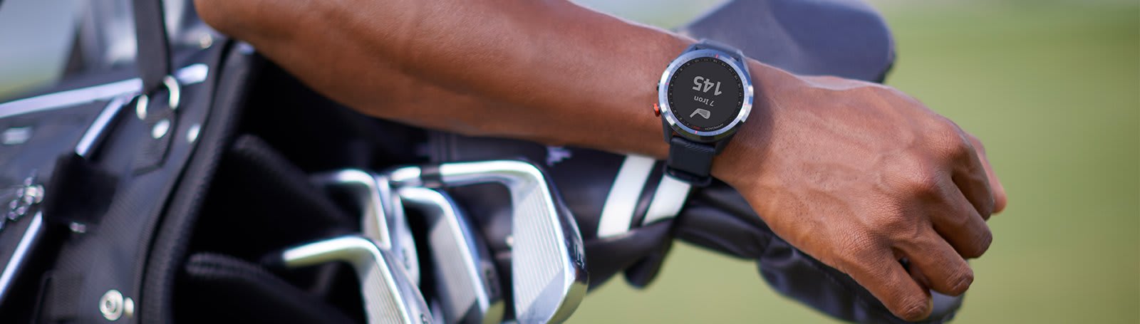 Garmin Approach® S62 Bundle | Golf Watch and Club Tracker