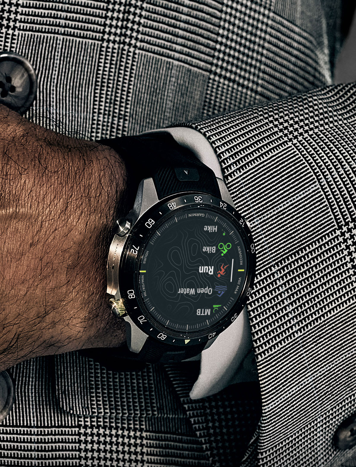 Garmin MARQ Athlete, reloj de herramientas de lujo para hombre, fabricado  con materiales de primera calidad para atletas, muestra tiempo de